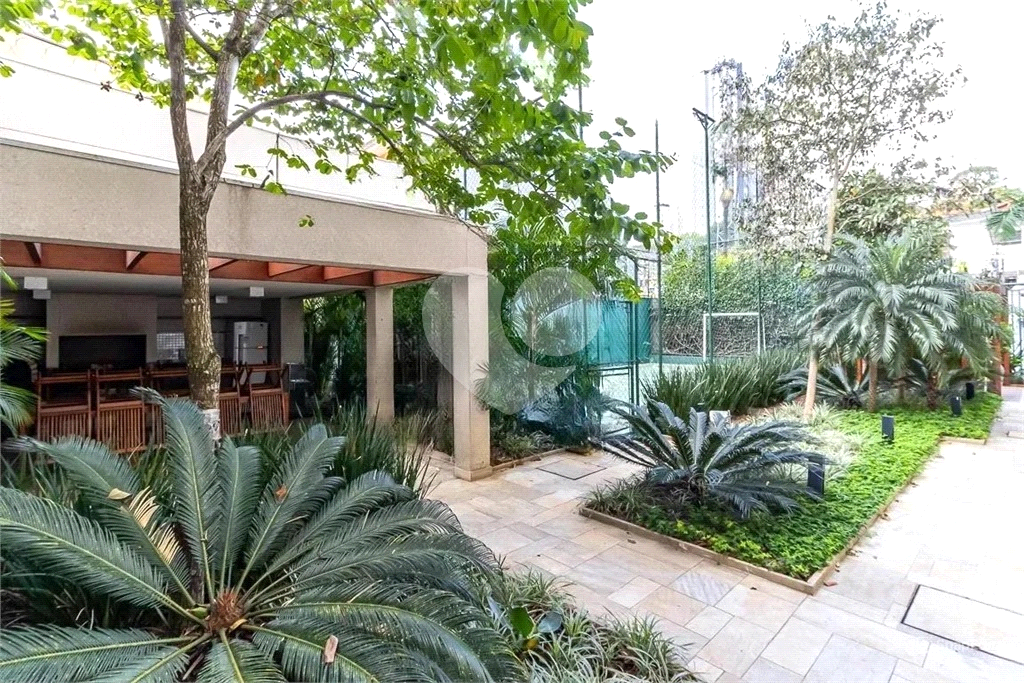 Lindo apto no último andar com bela vista e varanda gourmet integrada a sala