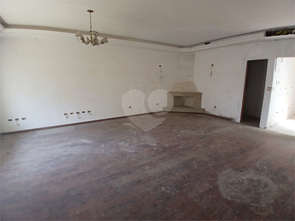 Casa térrea com amplo terreno - oportuniade para investidor