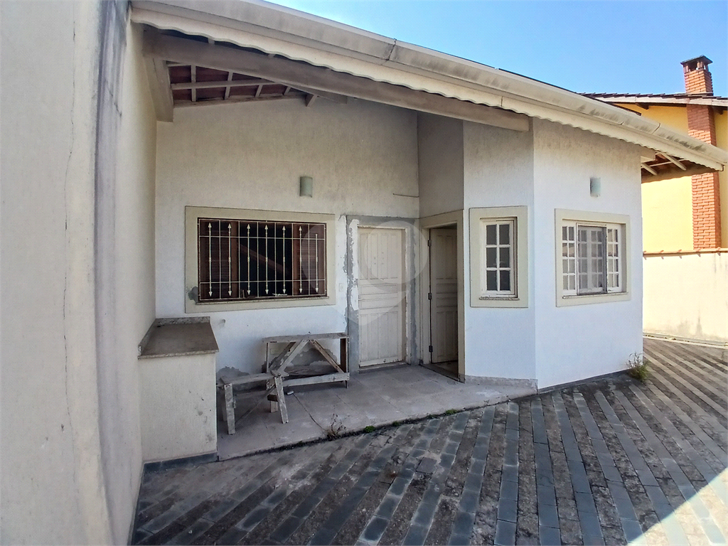 Casa térrea com amplo terreno - oportuniade para investidor