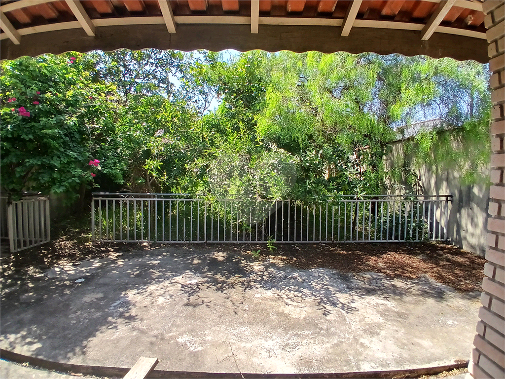 Casa térrea com amplo terreno - oportuniade para investidor