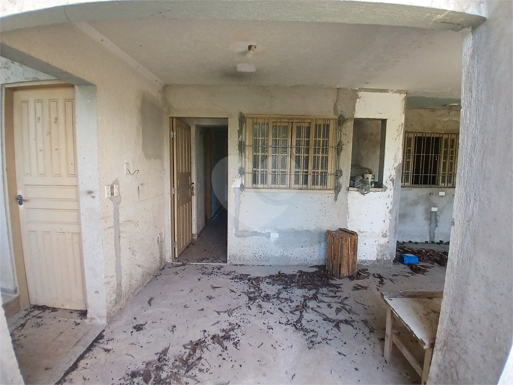 Casa térrea com amplo terreno - oportuniade para investidor