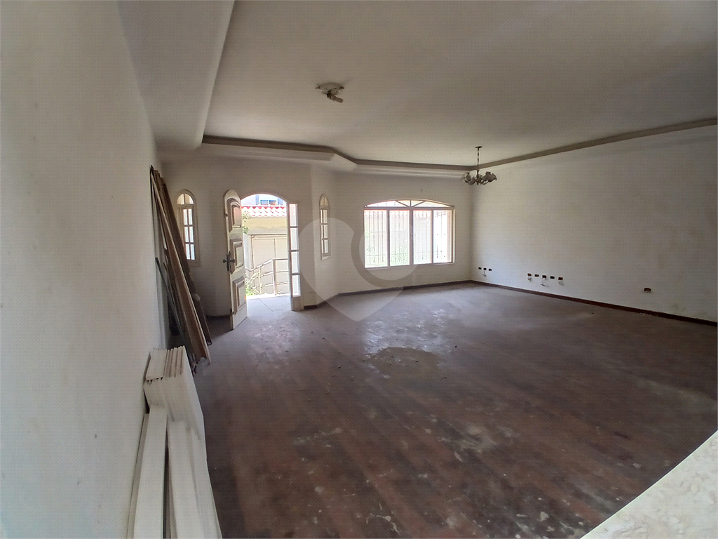 Casa térrea com amplo terreno - oportuniade para investidor