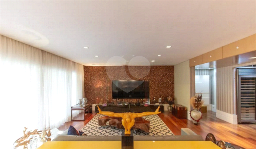 APARTAMENTO em PERDIZES
