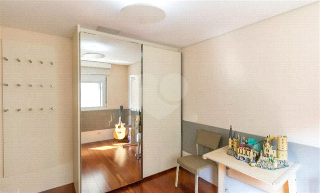 APARTAMENTO em PERDIZES