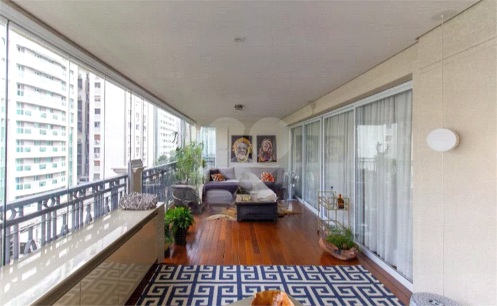 APARTAMENTO em PERDIZES
