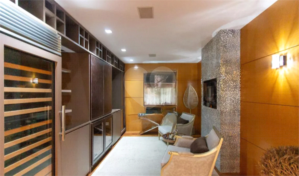 APARTAMENTO em PERDIZES