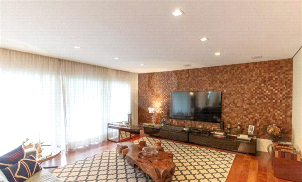 APARTAMENTO em PERDIZES