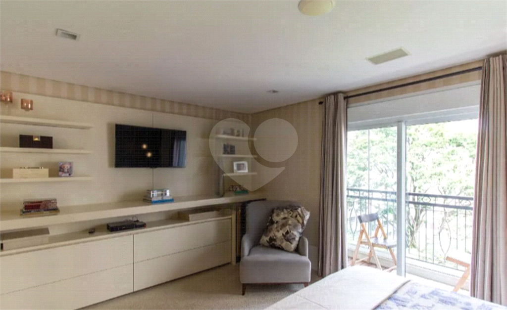 APARTAMENTO em PERDIZES