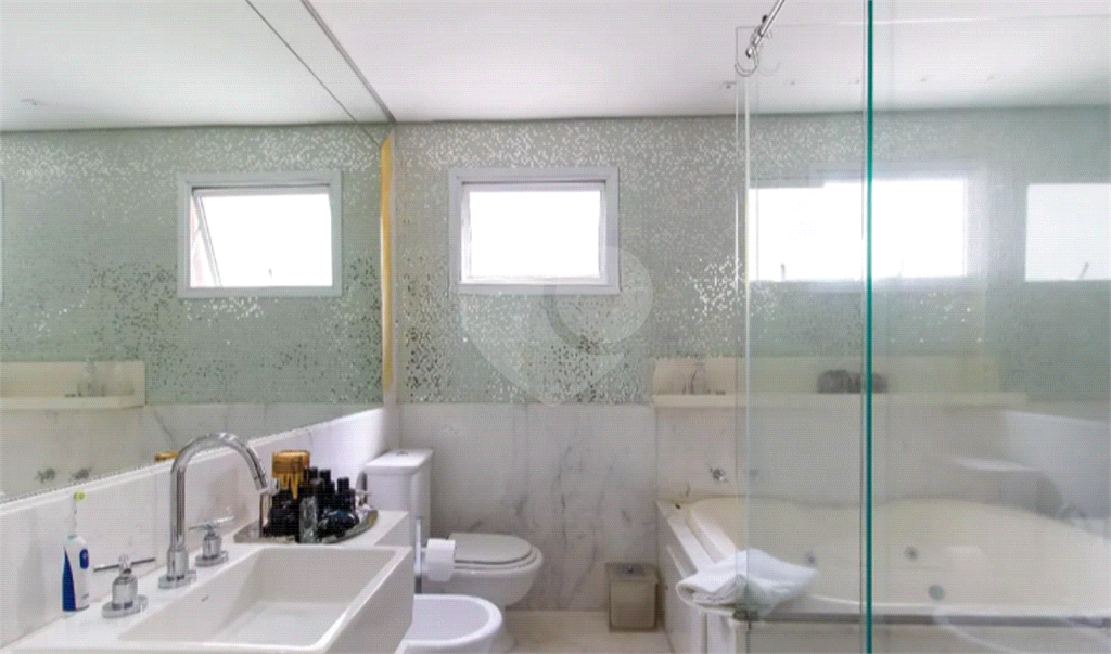 APARTAMENTO em PERDIZES