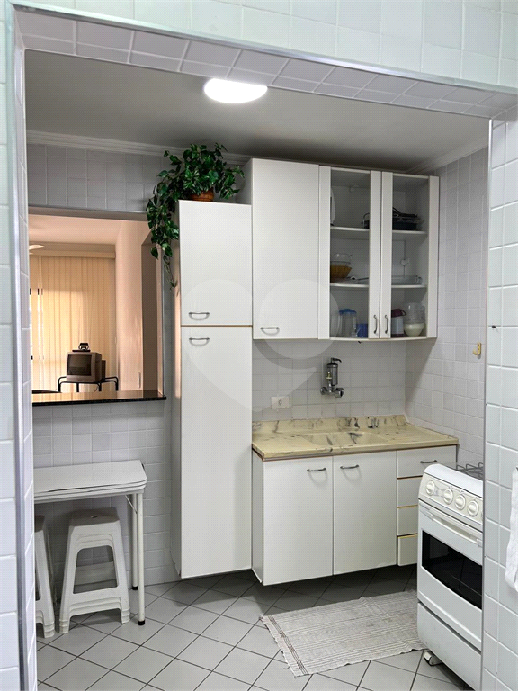 Apartamento à Venda no Condomínio Edifício Albatroz - Guarujá - Enseada 