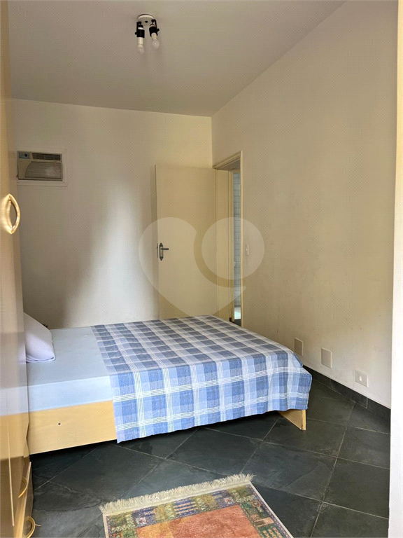 Apartamento à Venda no Condomínio Edifício Albatroz - Guarujá - Enseada 