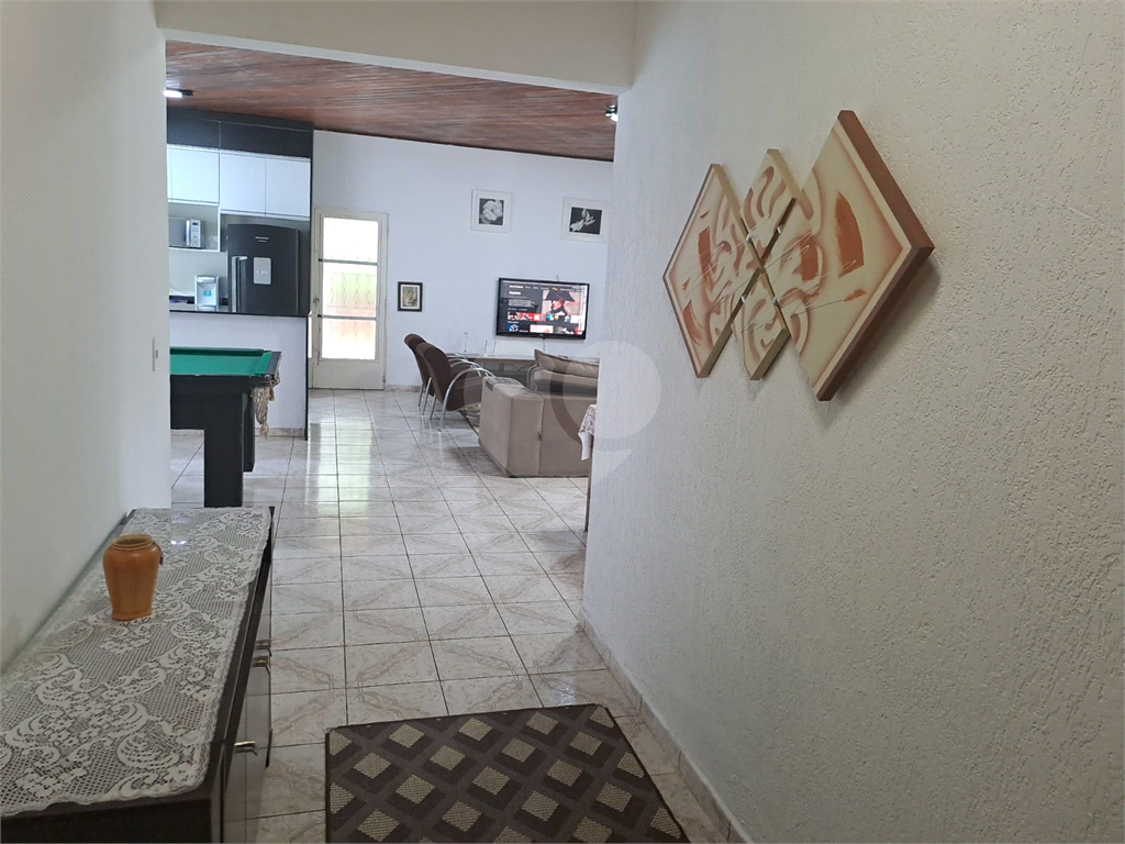 Sitio à Venda 1691m² | 243m² Área construída| 4 Quartos| Piscina adulto e infantil| Energia Solar em Mairiporã