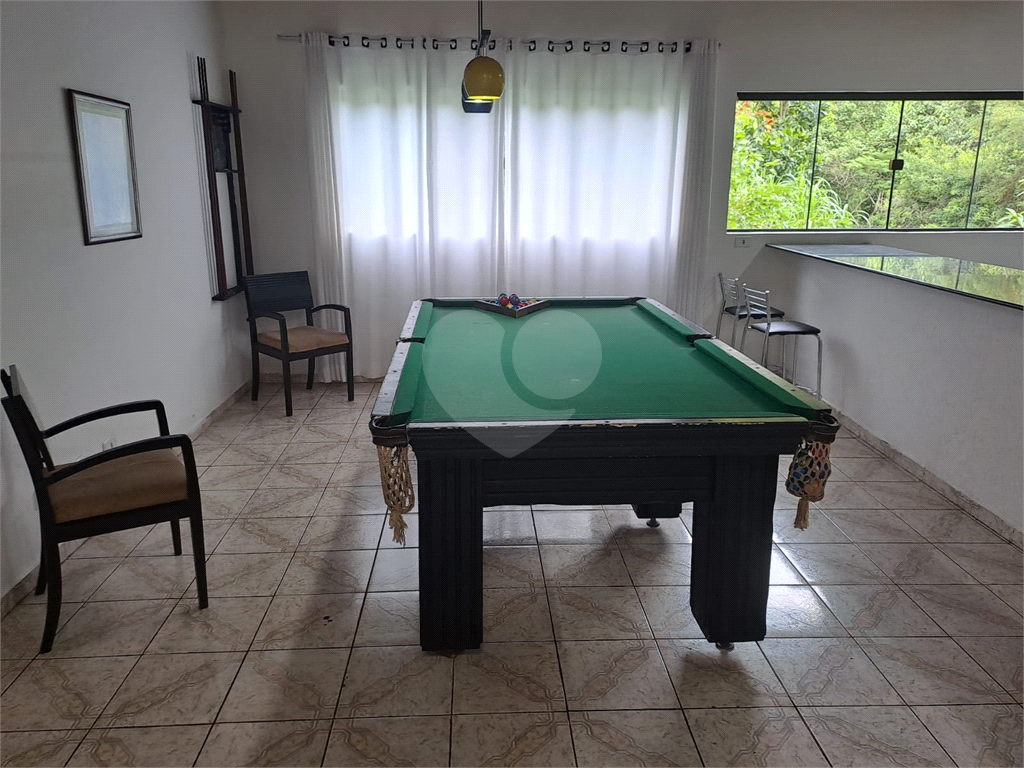 Sitio à Venda 1691m² | 243m² Área construída| 4 Quartos| Piscina adulto e infantil| Energia Solar em Mairiporã