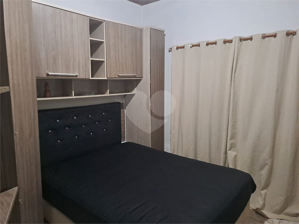 Sitio à Venda 1691m² | 243m² Área construída| 4 Quartos| Piscina adulto e infantil| Energia Solar em Mairiporã