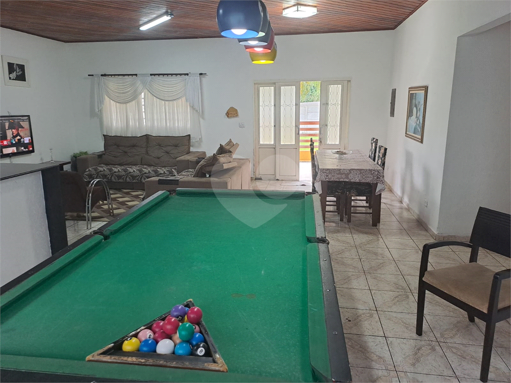 Sitio à Venda 1691m² | 243m² Área construída| 4 Quartos| Piscina adulto e infantil| Energia Solar em Mairiporã