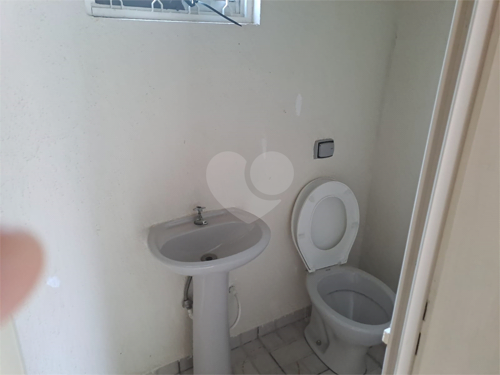 Sitio à Venda 1691m² | 243m² Área construída| 4 Quartos| Piscina adulto e infantil| Energia Solar em Mairiporã