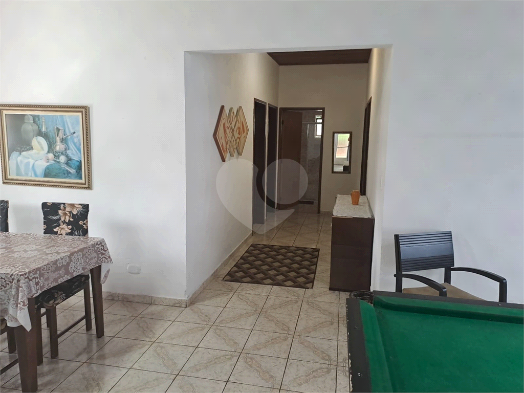 Sitio à Venda 1691m² | 243m² Área construída| 4 Quartos| Piscina adulto e infantil| Energia Solar em Mairiporã