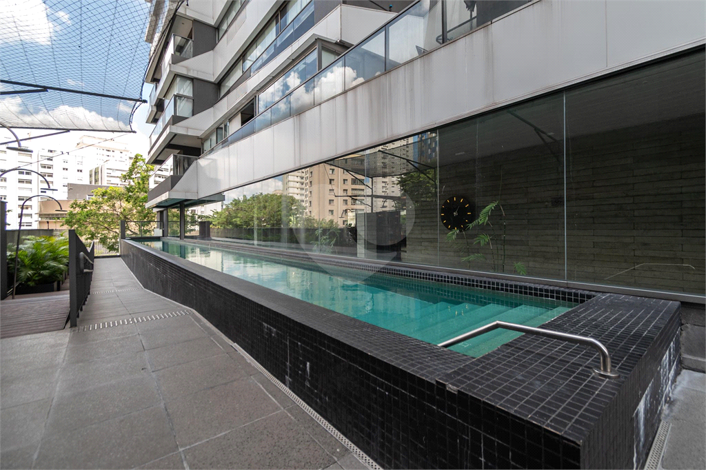 APARTAMENTO STUDIO MOBILIADO COM 18M2 EM PINHEIROS