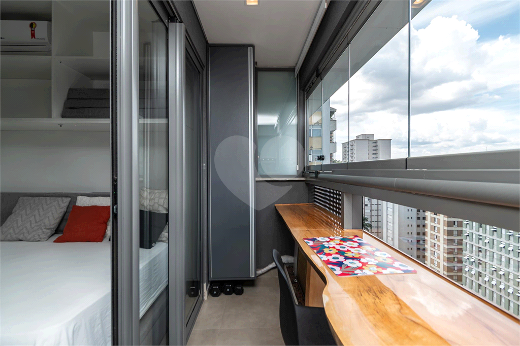 APARTAMENTO STUDIO MOBILIADO COM 18M2 EM PINHEIROS