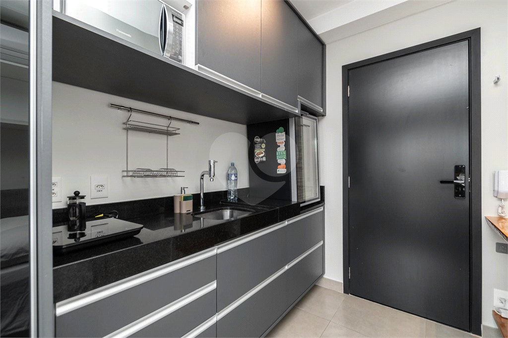 APARTAMENTO STUDIO MOBILIADO COM 18M2 EM PINHEIROS