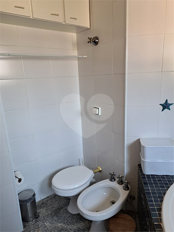Casa chalé Horto Florestal com 360m2, 4 quartos, 2 suítes, 5 banheiros e 6 vagas de garagem
