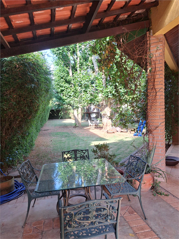 Casa chalé Horto Florestal com 360m2, 4 quartos, 2 suítes, 5 banheiros e 6 vagas de garagem
