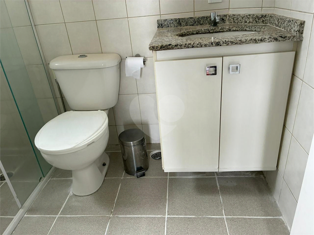 Casa de condomínio perto do Metro Praça da Árvore