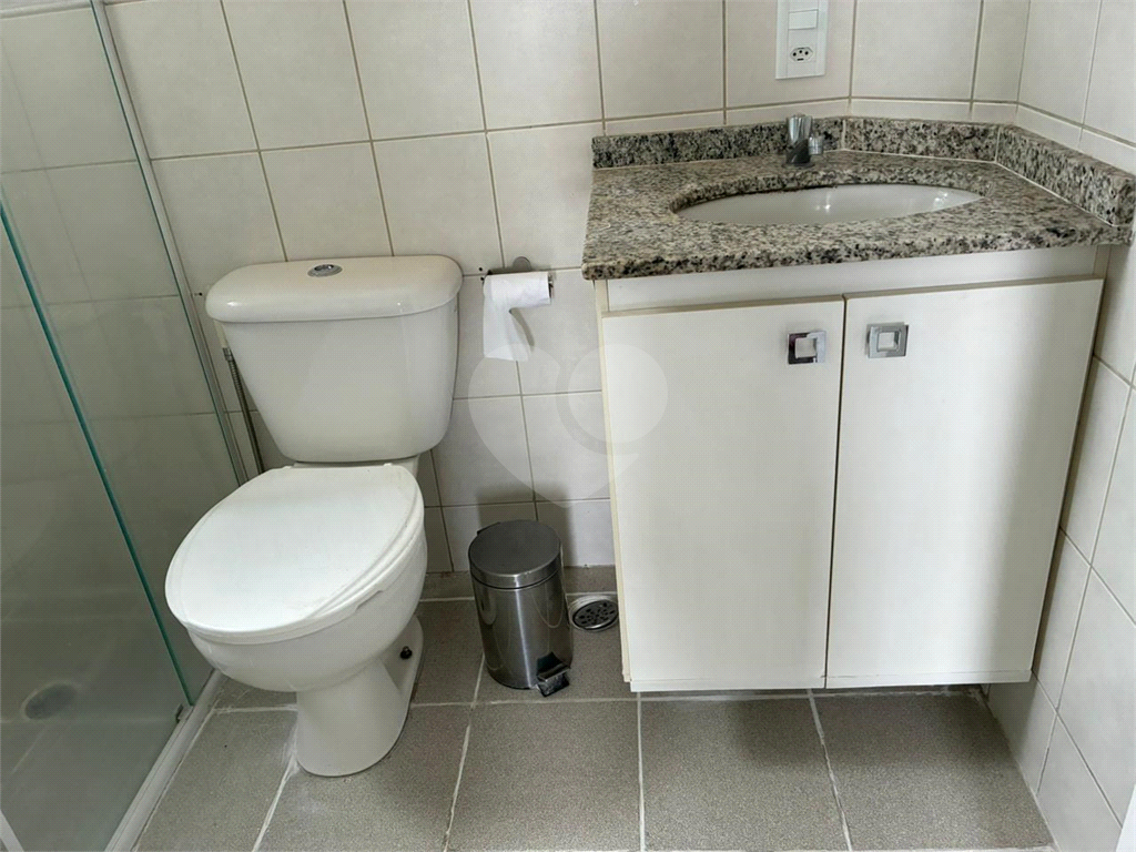 Casa de condomínio perto do Metro Praça da Árvore