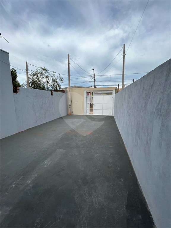 Casa à venda com 1 quarto, 30m² - Foto 1