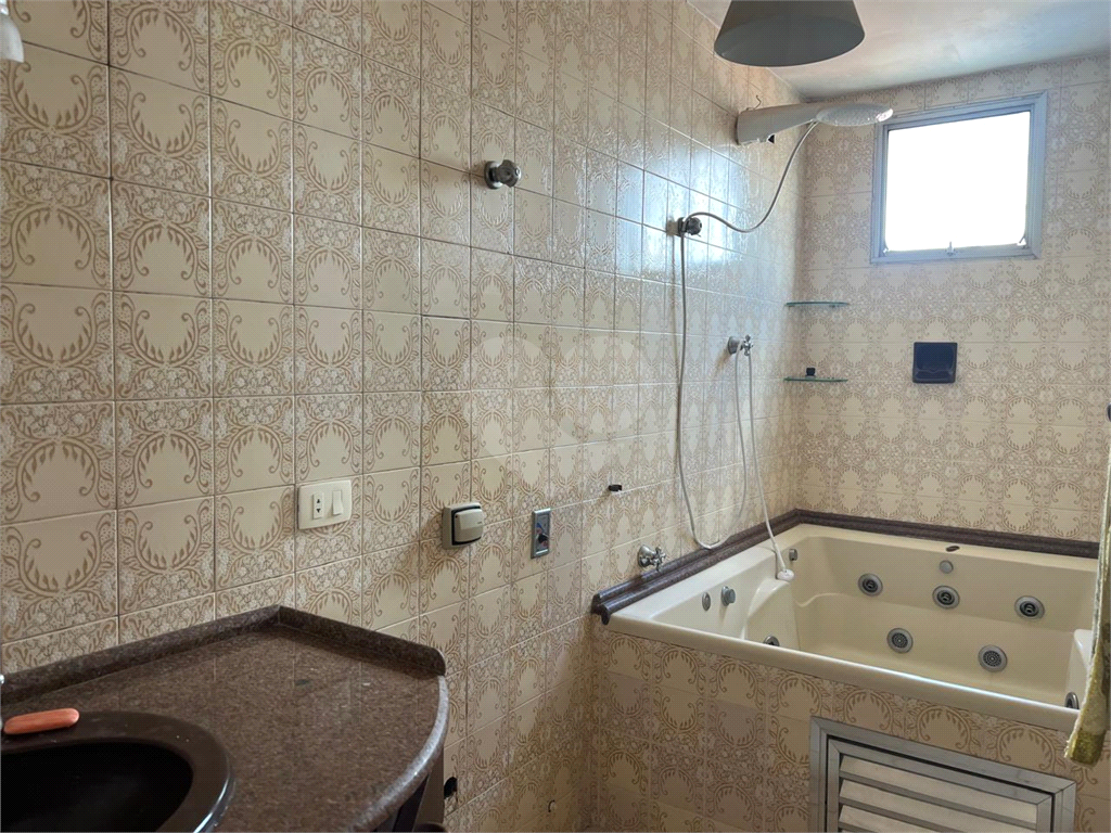 Rua Altinópolis – Santana   74m² bem distribuídos  ?? 2 vagas cobertas