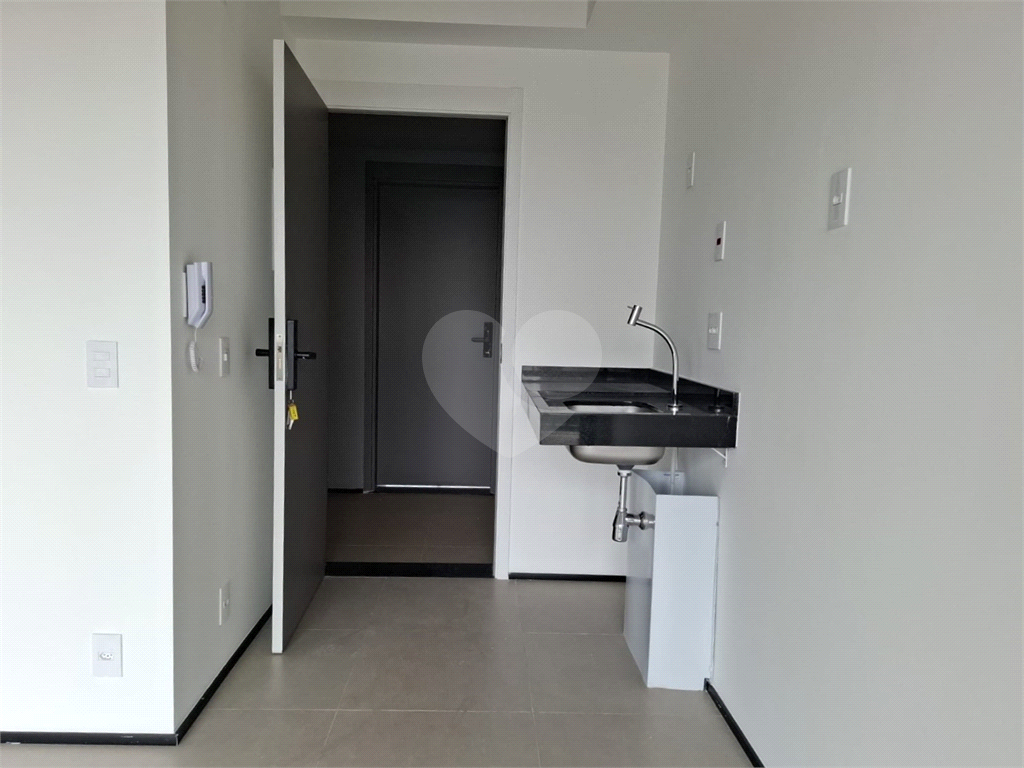 Studio na 24m² Vila Mariana