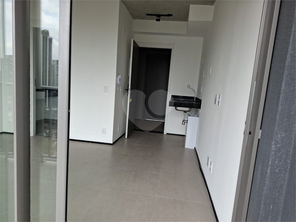 Studio na 24m² Vila Mariana