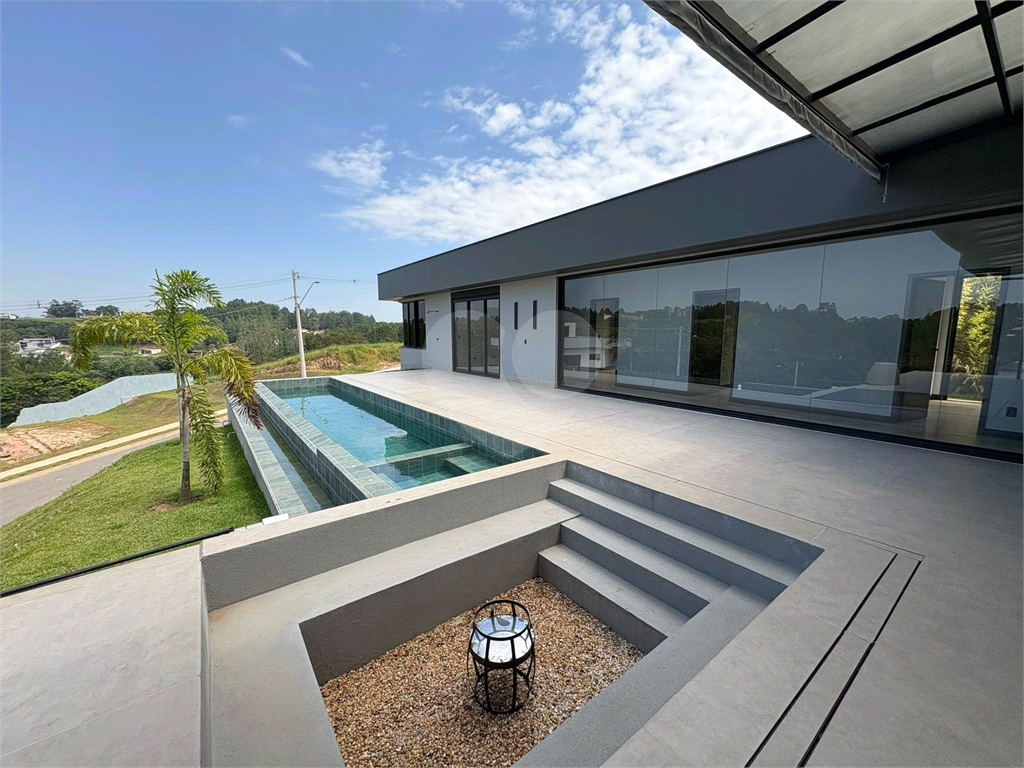 Casa de Condomínio à venda com 4 quartos, 255m² - Foto 2