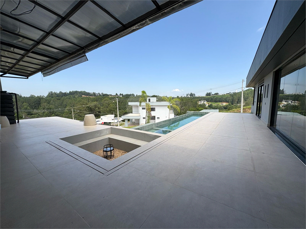 Casa de Condomínio à venda com 4 quartos, 255m² - Foto 3