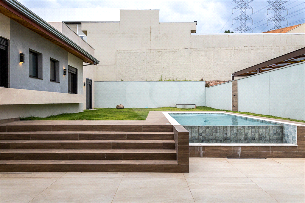 Casa Térrea em Alphaville Residencial 12 | 4 Suítes | Nova nunca Habitada |  Fotovoltaica;
