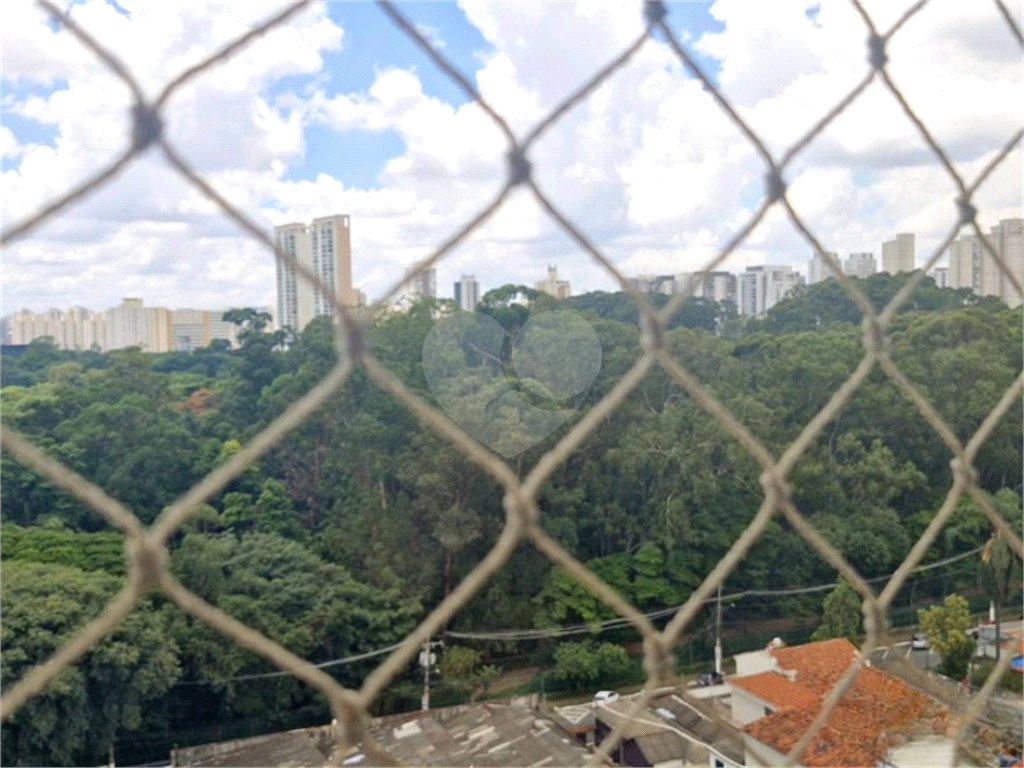 Apartamento à venda com 3 quartos, 70m² - Foto 4