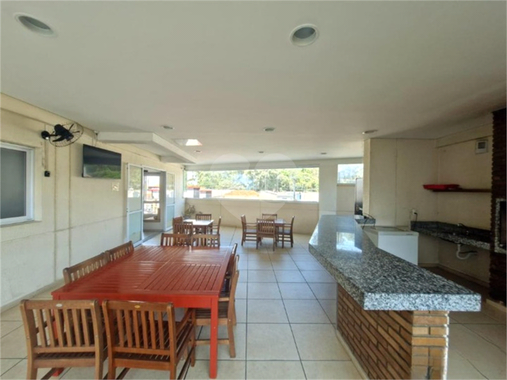 Apartamento à venda com 3 quartos, 70m² - Foto 17