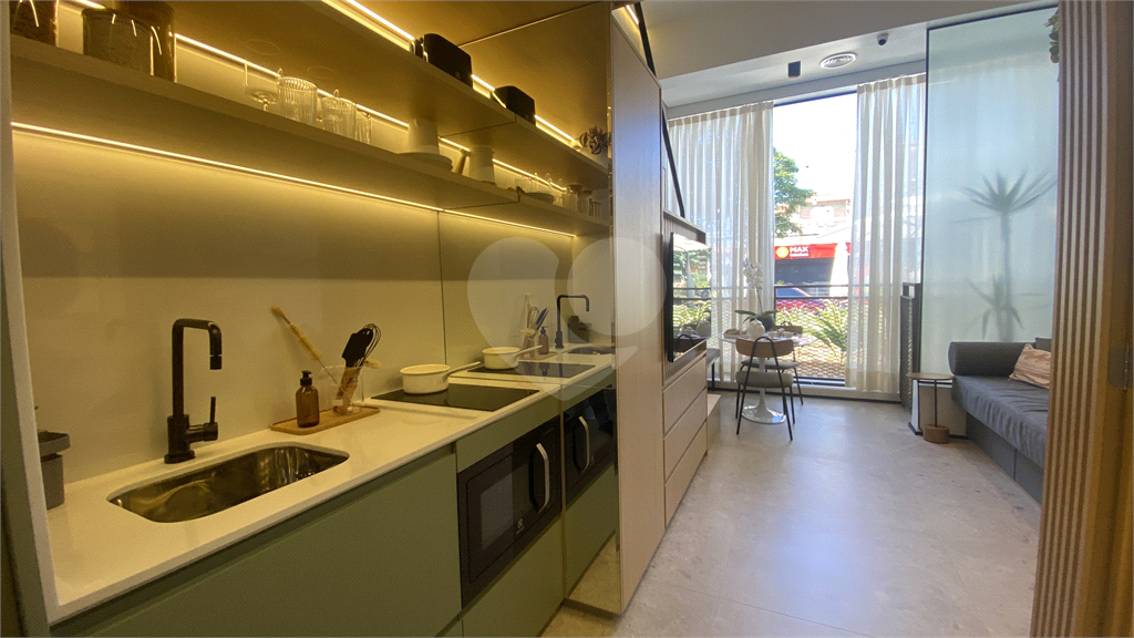Studio+ Vila Mariana: Conforto e Sofisticação em 23m² com Pé-Direito de 3,70m