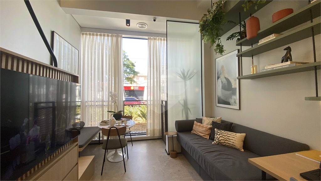 Studio+ Vila Mariana: Conforto e Sofisticação em 23m² com Pé-Direito de 3,70m