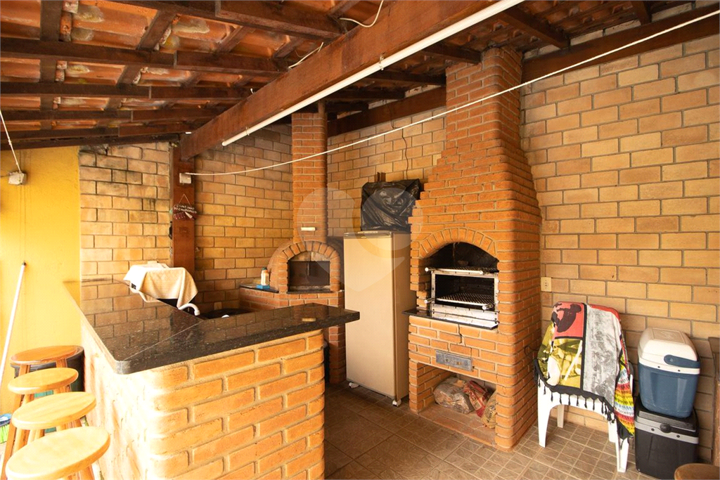 Casa com piscina, churrasqueira e 3 quartos na Vila NOva Mazzei