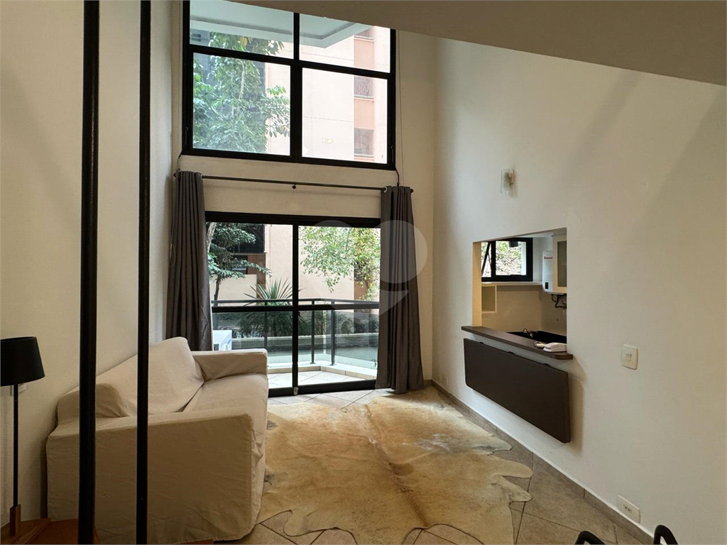 APARTAMENTO em ITAIM BIBI