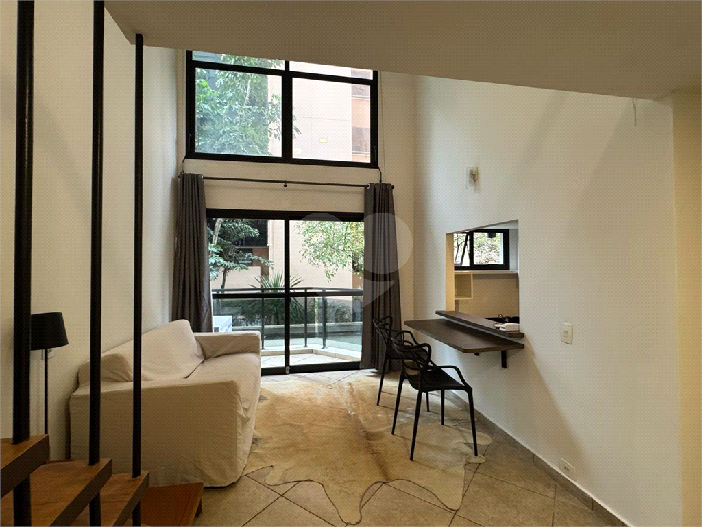 APARTAMENTO em ITAIM BIBI
