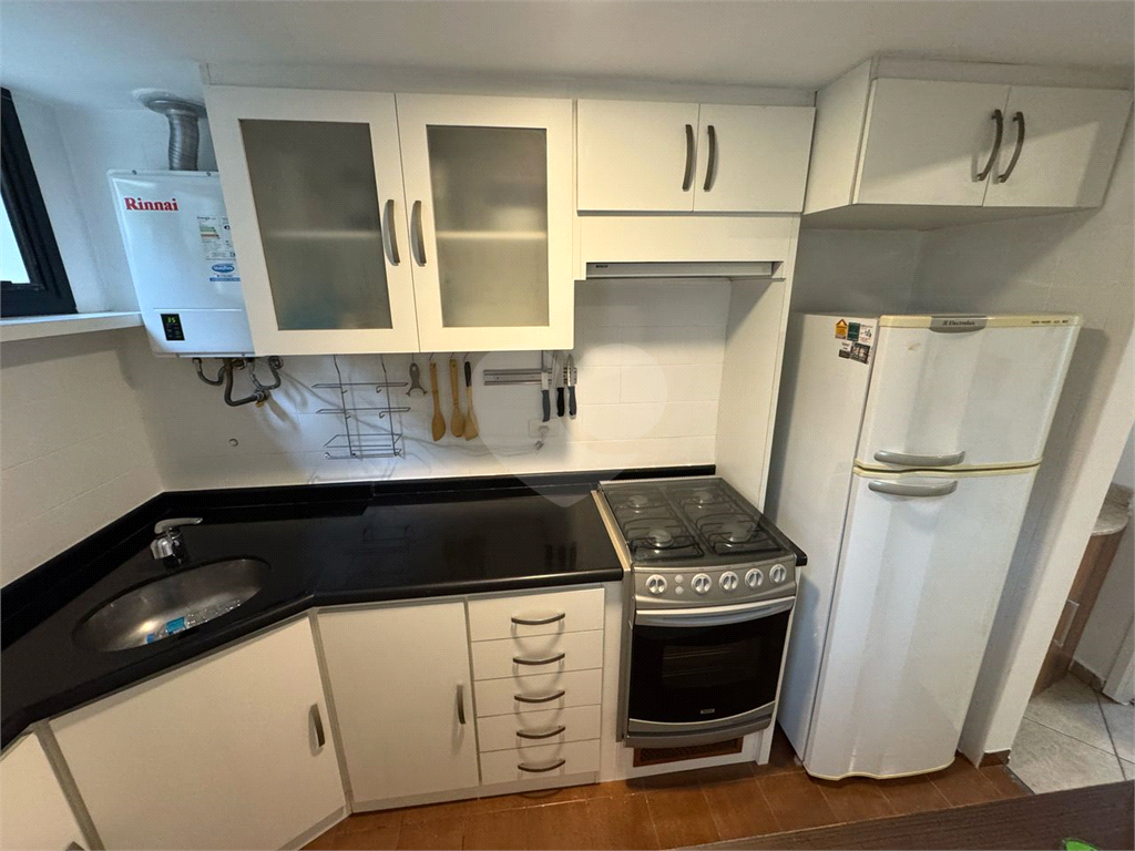 APARTAMENTO em ITAIM BIBI