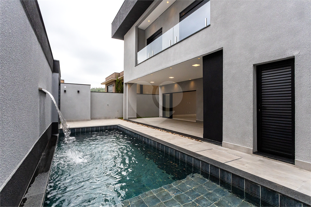 "Casa à Venda no Residencial Itahyê | 5 Suítes, Piscina com Sauna e Acabamento de Alto Padrão