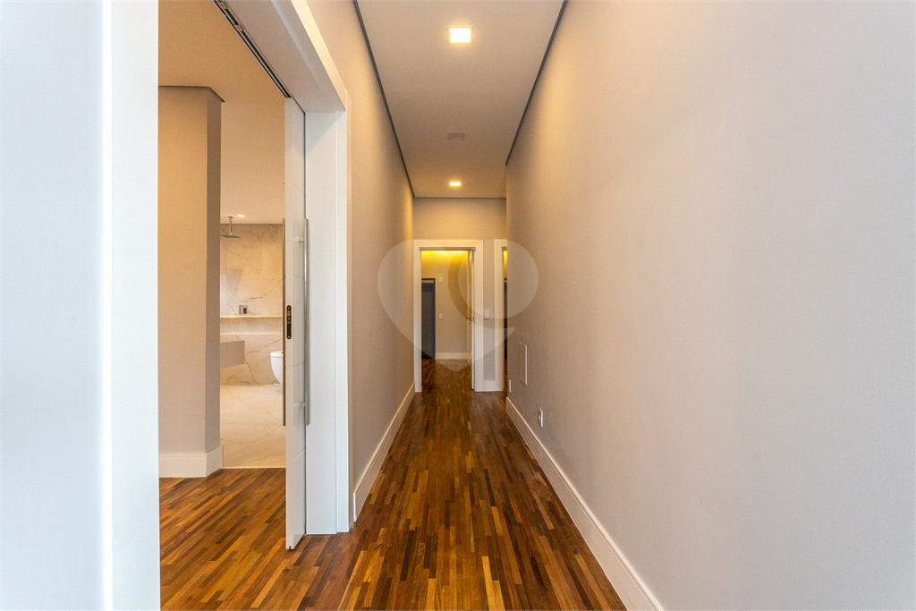 "Casa à Venda no Residencial Itahyê | 5 Suítes, Piscina com Sauna e Acabamento de Alto Padrão
