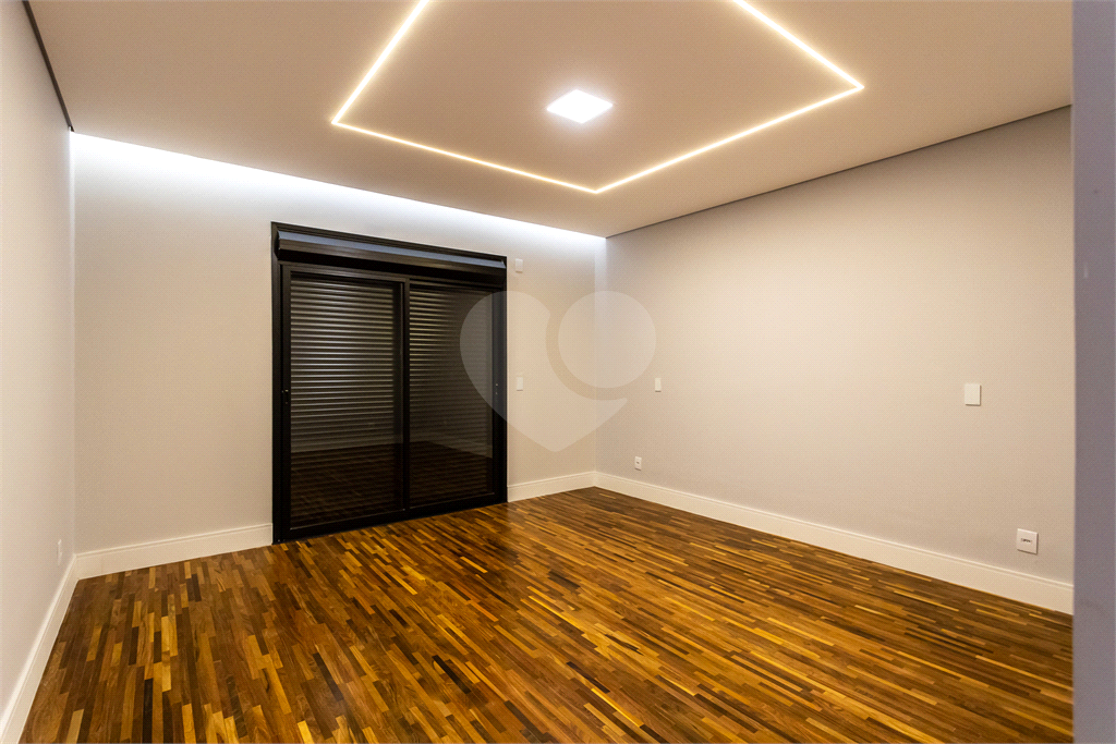"Casa à Venda no Residencial Itahyê | 5 Suítes, Piscina com Sauna e Acabamento de Alto Padrão