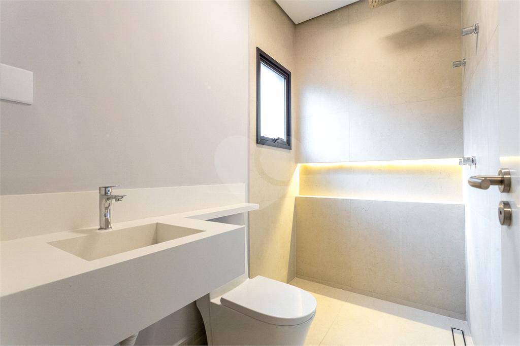 "Casa à Venda no Residencial Itahyê | 5 Suítes, Piscina com Sauna e Acabamento de Alto Padrão