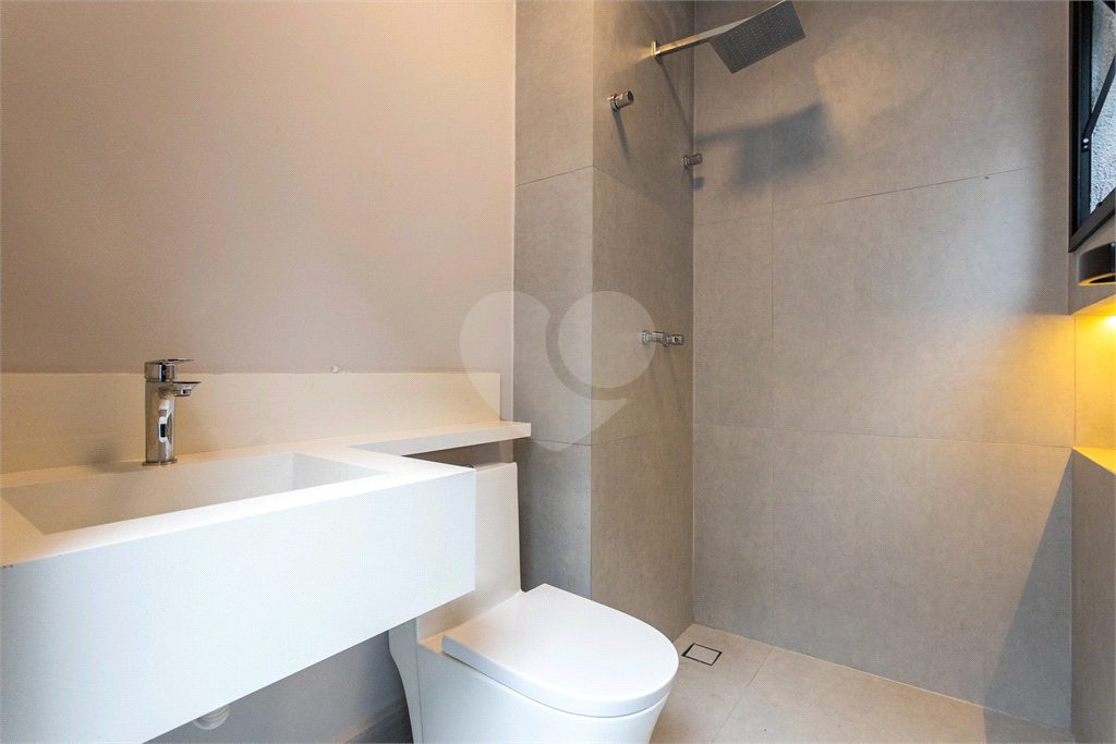 "Casa à Venda no Residencial Itahyê | 5 Suítes, Piscina com Sauna e Acabamento de Alto Padrão