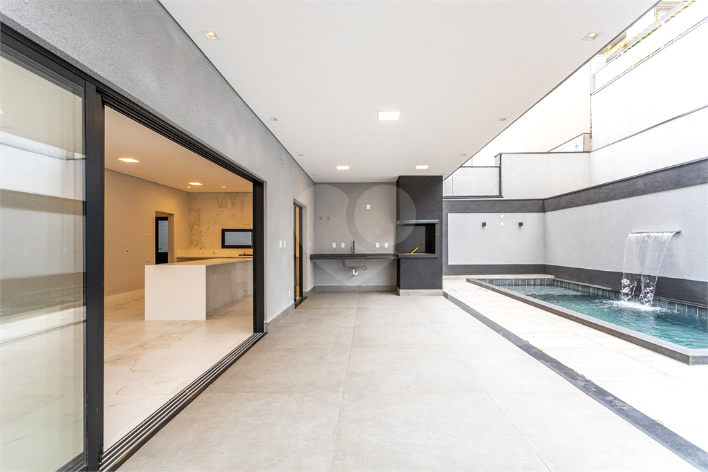 "Casa à Venda no Residencial Itahyê | 5 Suítes, Piscina com Sauna e Acabamento de Alto Padrão