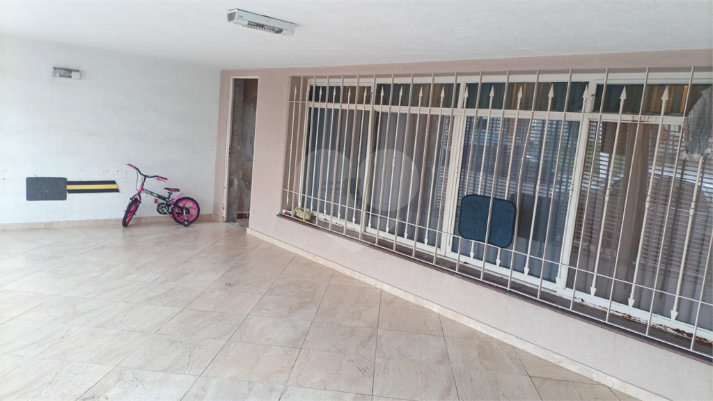 Casa Térrea com 3 Quartos, Suíte e Porão Gigante: Seu Novo Lar Espera por Você!